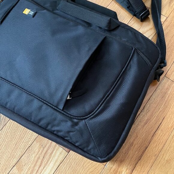 Laptop Briefcase, Messenger Bag by Case Logic - Picture 3 of 8
